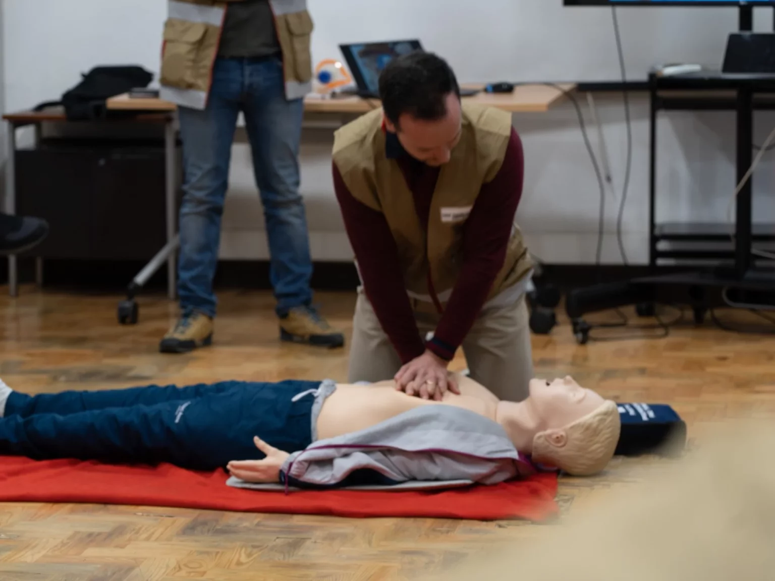 Exercício de reanimação na Escola de Socorrismo