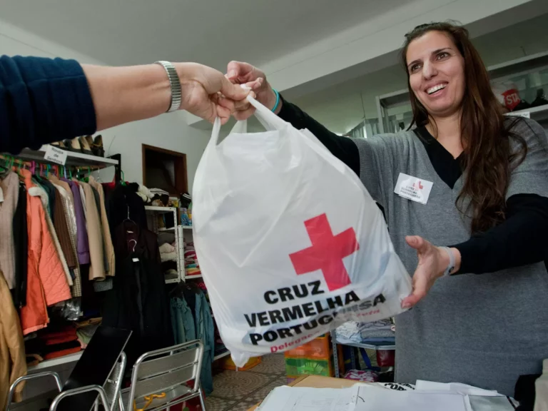 Loja Solidária da Cruz Vermelha Portuguesa