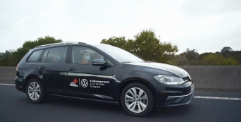 Volkswagen cede viaturas à Cruz Vermelha Portuguesa para ajudar no processo de testagem e vacinação
